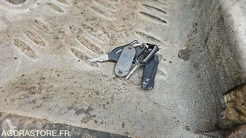 Camión Renault MIDLUM