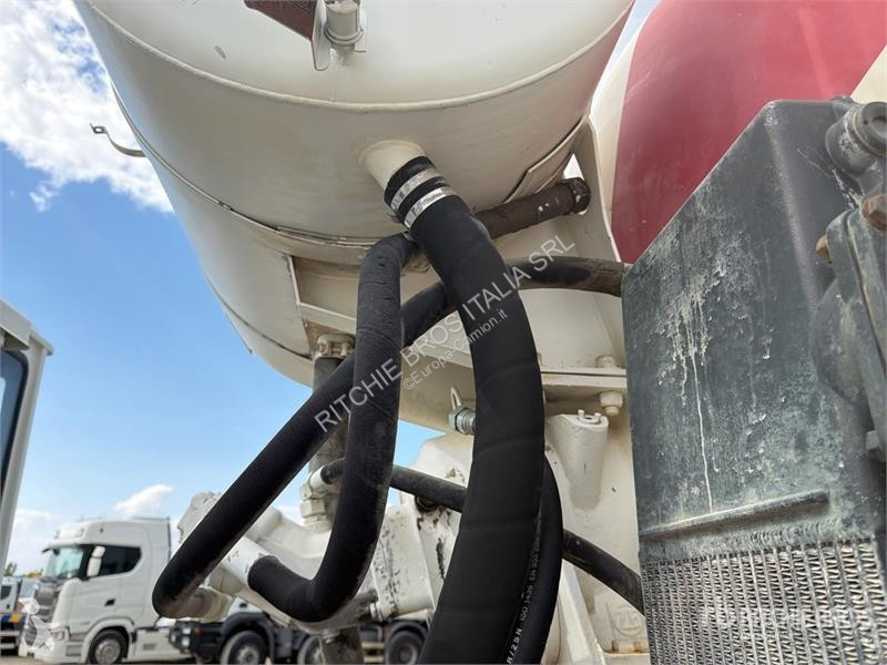 Camion Astra 1 4x2 Mixer Truck