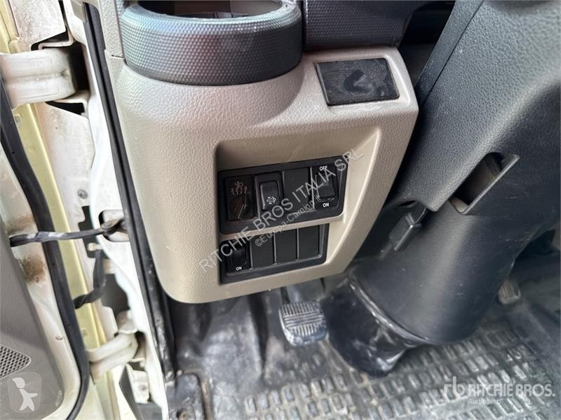 Camion  PNT205 NHD 18.1 m on Nissan Cabstar...