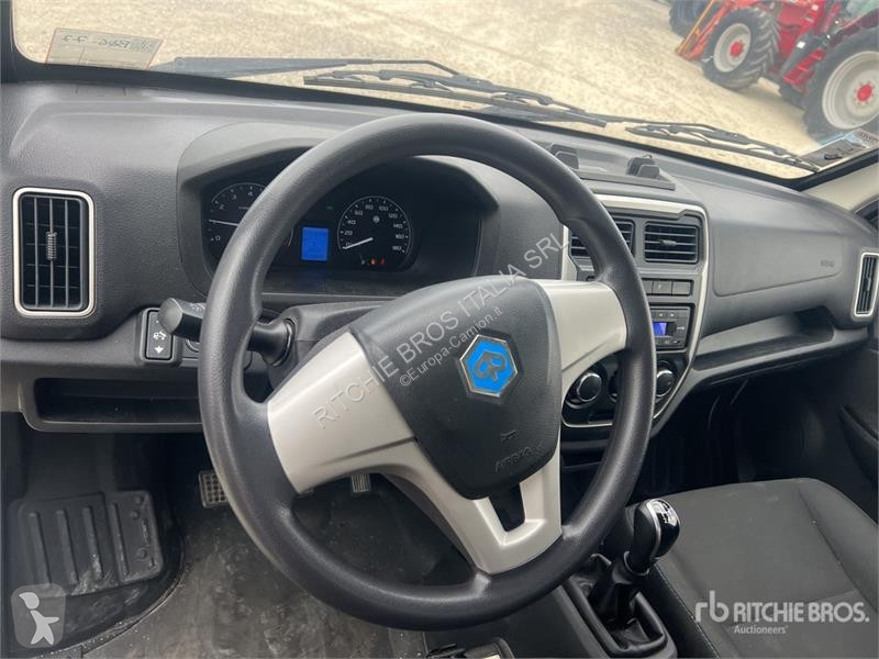 Camion Piaggio NP6 Flatbed Dump Truck