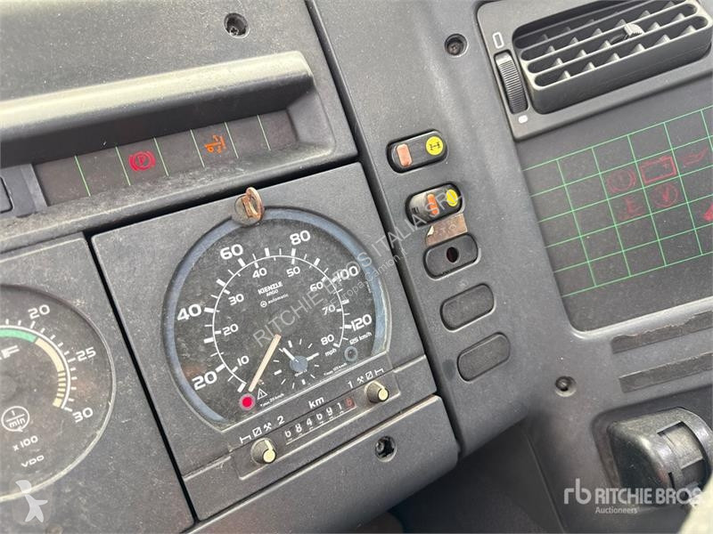 Camion DAF 180 4x2 Tow Truck