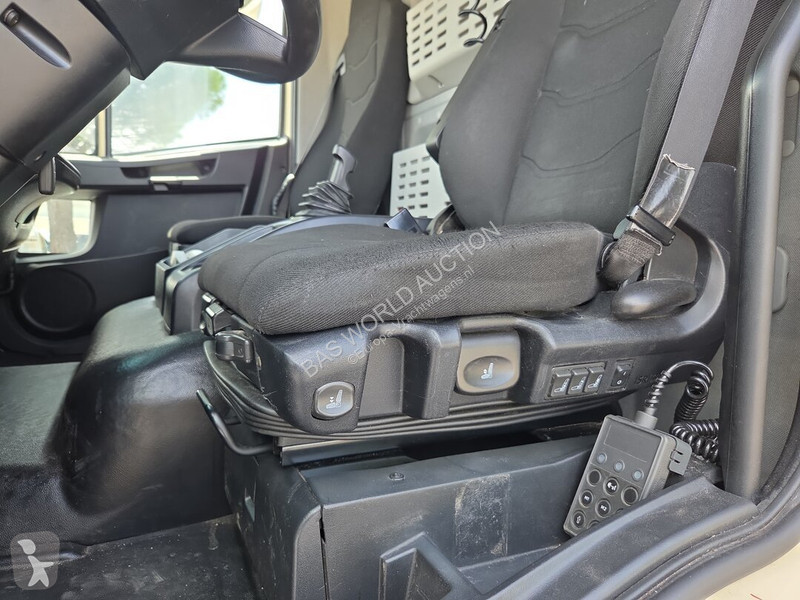 شاحنة Iveco 120E210