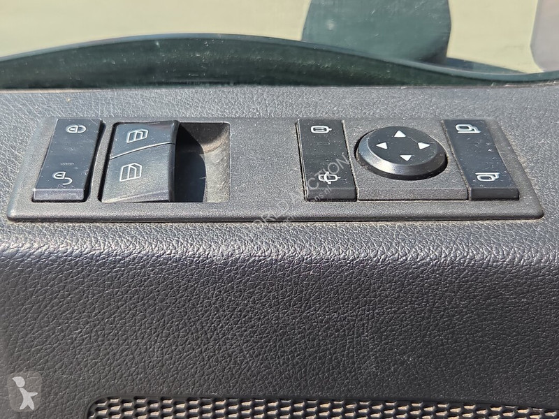 شاحنة Mercedes 2545