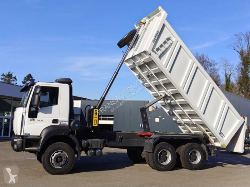 Camião Iveco 64.38 HD9