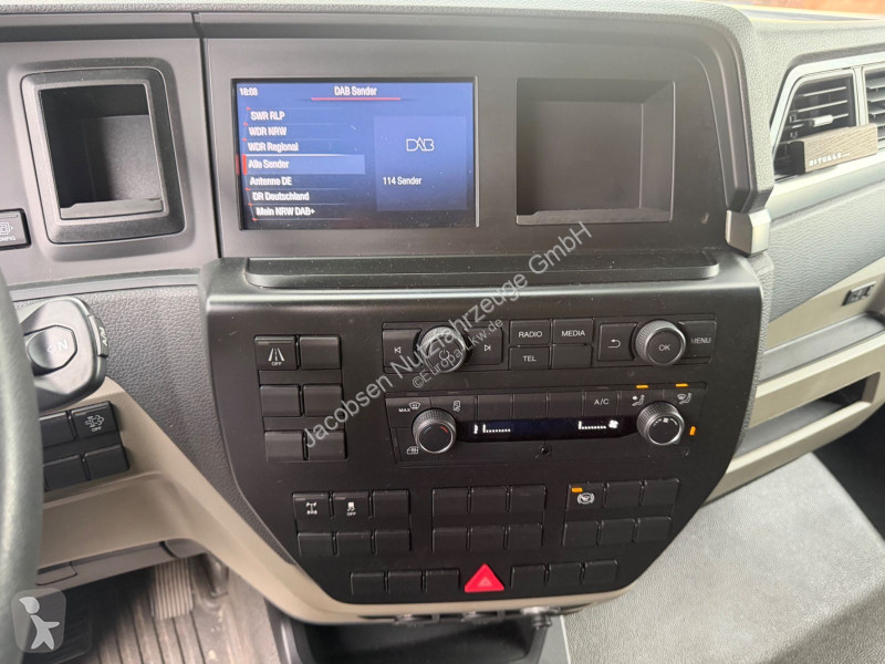 Camion MAN 8.220 BL, Pritsche u. Plane, 2x...