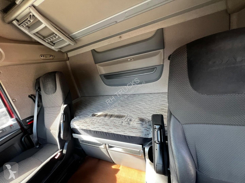 Грузовик DAF 6X2 EURO 6 + SLIDING ROOF + 2 AXLE...