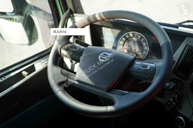 Грузовик Volvo FM 330