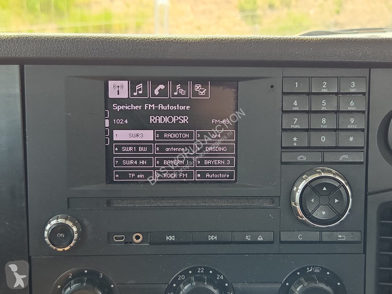 Lastbil Mercedes 2533