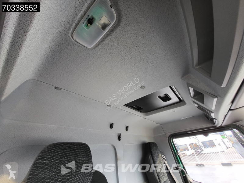 Vrachtwagen Mercedes 1324 4X2 13tonner 1500kg...