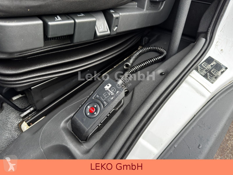 Kamion Mercedes 1218 Mit Carrier Sp 850Mt