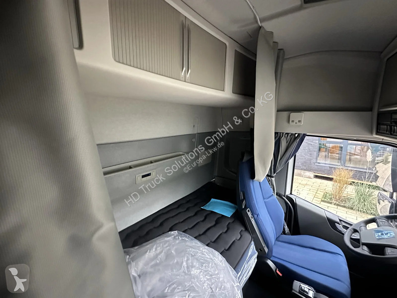 Kamion Volvo 540 Volvo  540 8X4 HIAB...