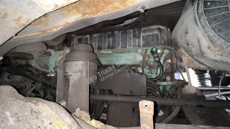 Kamion Volvo - 420 (MANUAL GEARBOX / BOITE...