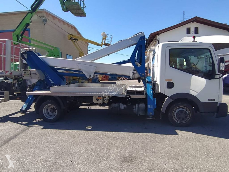 Camião Nissan hx195