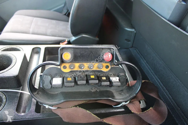 Camion Mercedes 2533 + 14t crane + 6x2 + REMOTE...