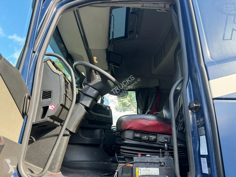 Camion Volvo 500 8X2 EURO 6 + PALFINGER T22...