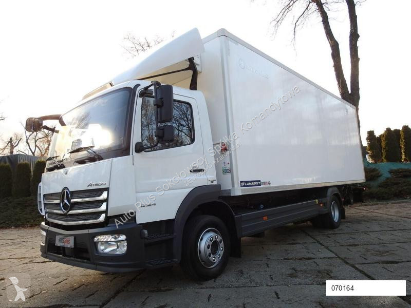 Camión Mercedes ATEGO 12.24 KONTENER CHŁODNIA...