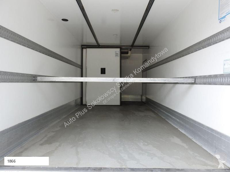 Kamion Mitsubishi CANTER FUSO 7C15 KONTENER...