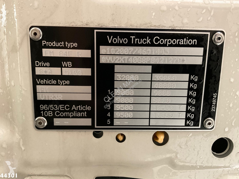 Camion Volvo 500 8x4 Euro 6 Hiab 65 Tonmeter...