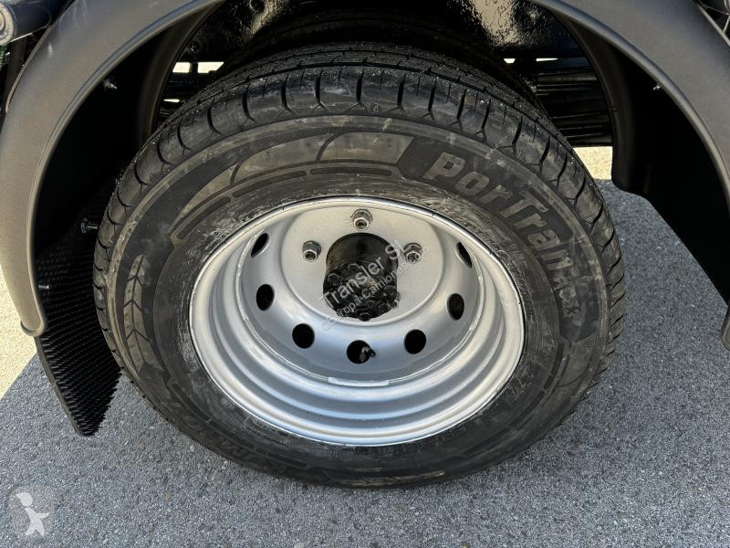 Camión Nissan E