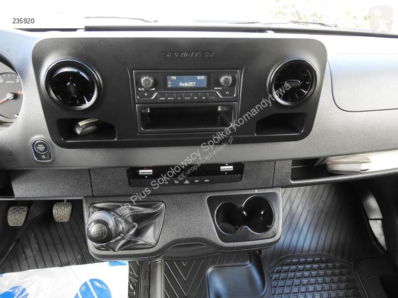 Kamion Mercedes SPRINTER KONTENER WINDA 8 PALET...