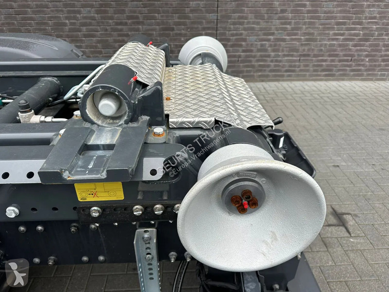 Kamion MAN 26.520 6X4H-4 BL NEW MODEL + MEILLER...