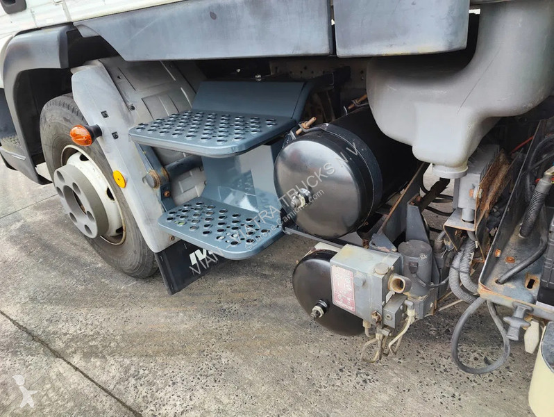 Kamion Iveco EuroCargo 90 E 18 Double Cab + BOX...