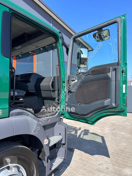 Kamion MAN XS 122 HIDUO