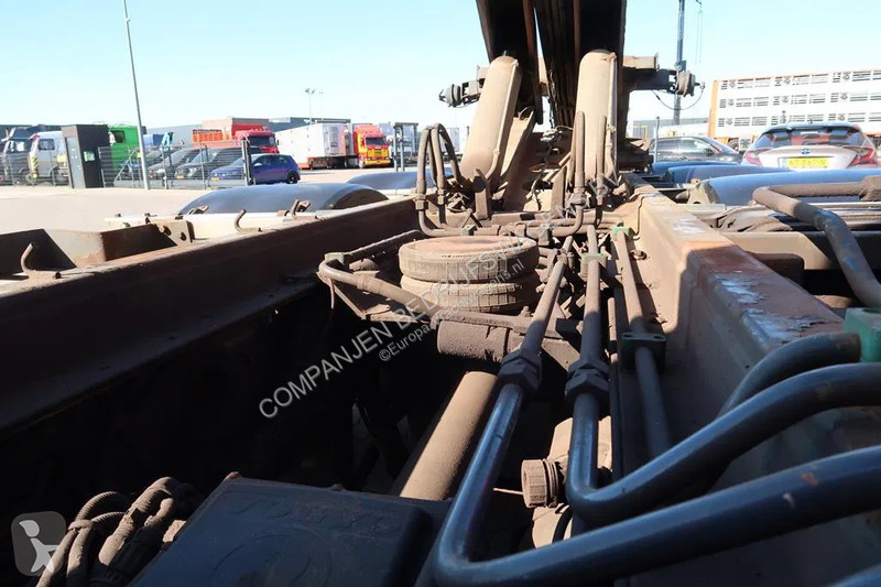Kamion Volvo 520  - 8x4 R - Ketting systeem