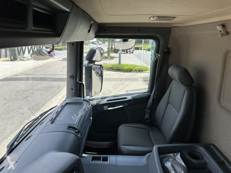 Kamion Scania P320 RETARDER - CLOSED BOX 8m25 x...