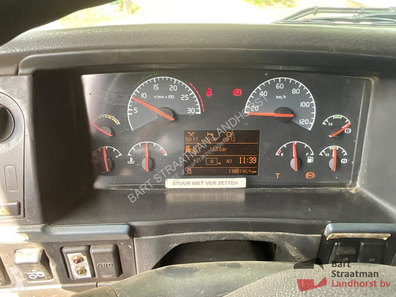 Kamion Volvo 440 10x4 Euro 5 geisoleerde asfalt...