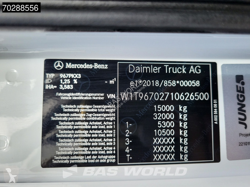 Kamion Mercedes 1527 4X2 15tonner Automatic...