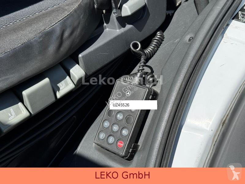 Kamion Mercedes 1218 Mit Carrier Sp 950Mt