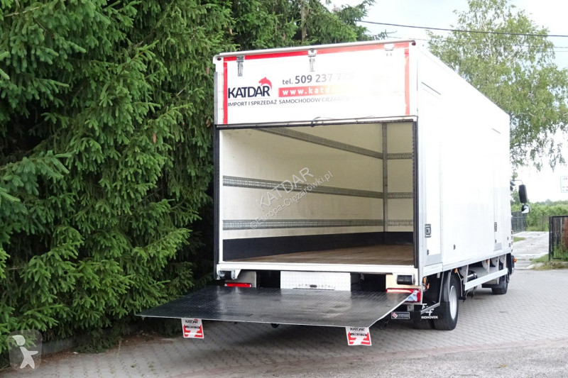 Camion MAN TGL12.220 Euro 5 kontener 19 palet...