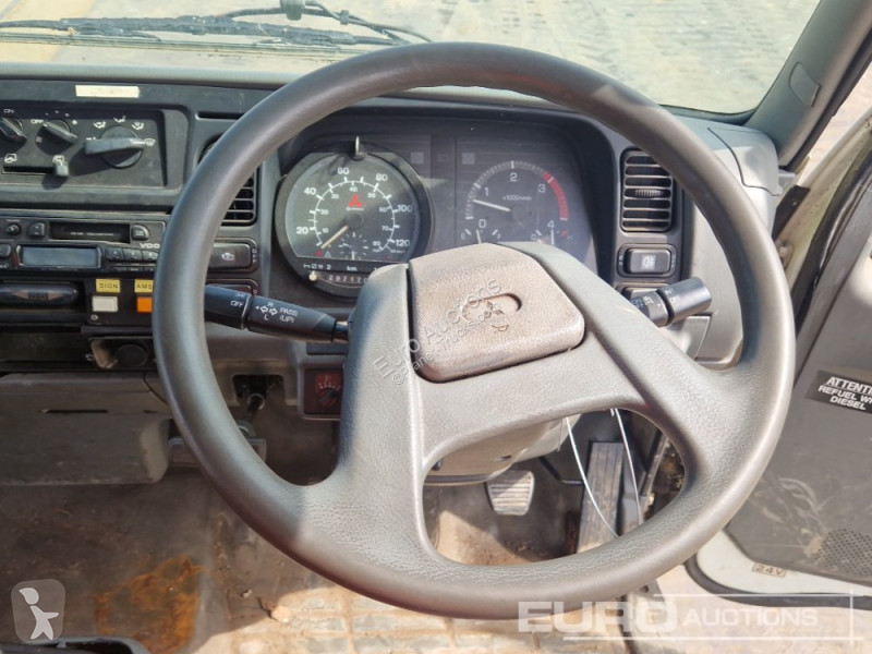 Camion Mitsubishi 75