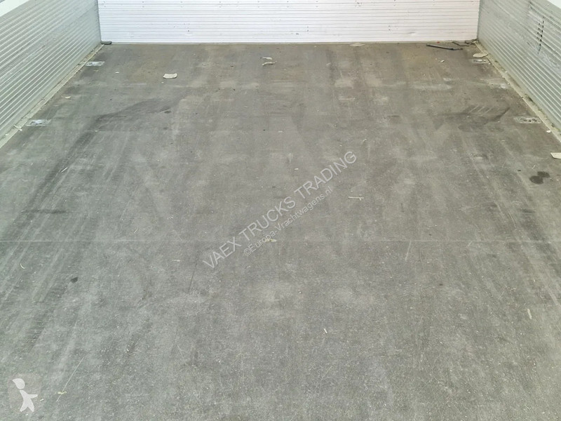 Kamion Iveco EuroCargo 160 210 - Isotherm box -...
