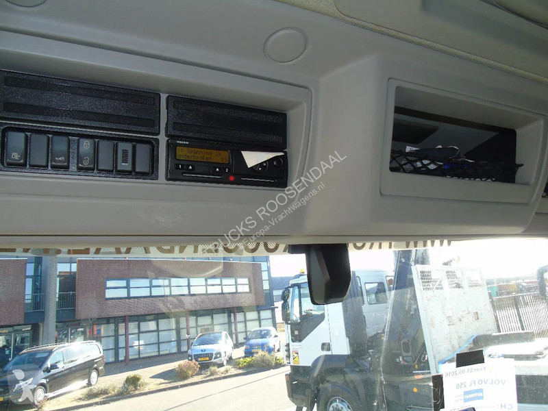 Kamion Volvo FL 250 + euro 6 + lift + 12T
