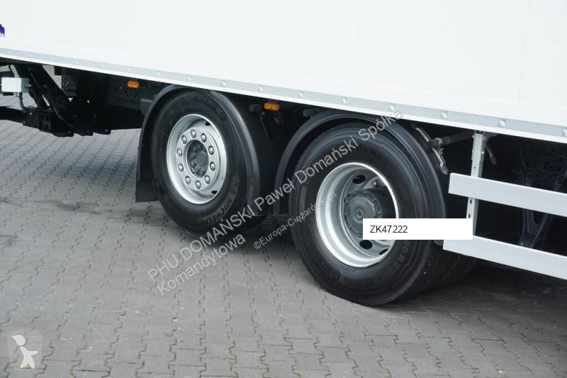 Kamion Mercedes ANTOS / / EURO 6 / CHŁODNIA +...