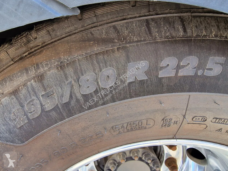 Kamion Volvo 16650 6x2 Globetrotter - 28M3 Bulk...