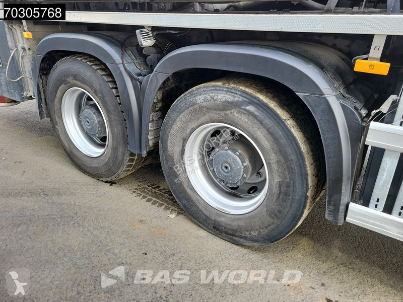 شاحنة Mercedes 3240 8X4 38mtr Putzmeister BSF...