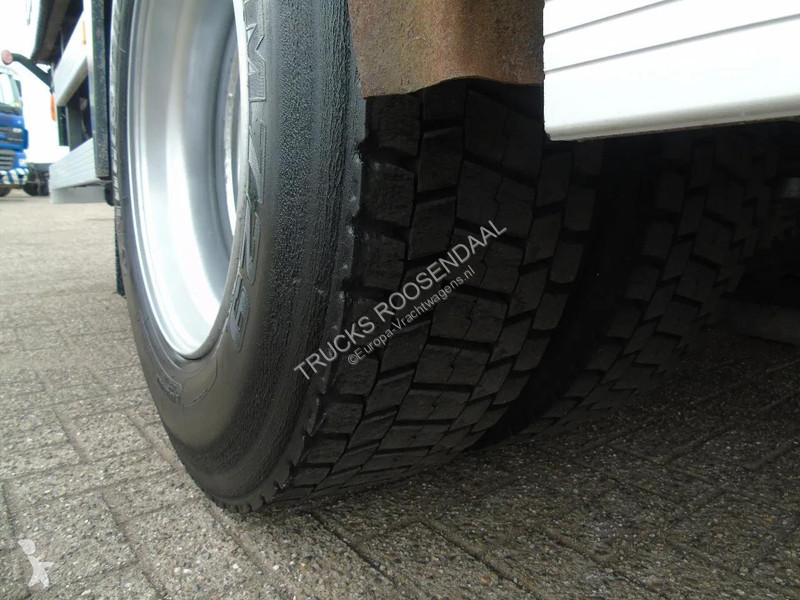 شاحنة DAF 65220 + LIFT