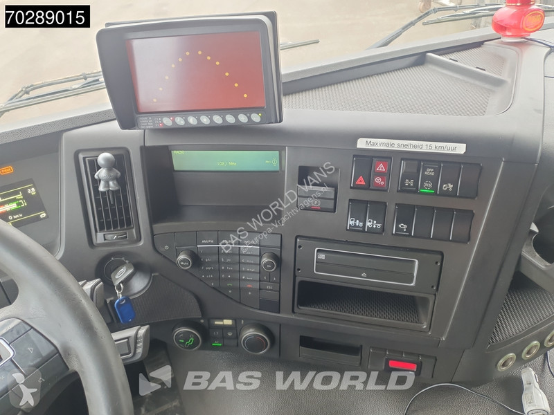 شاحنة Volvo 520  8X4 32m3 AJK Pusher Big-Axle...