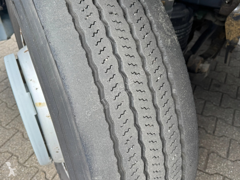 شاحنة Volvo 330 6x2*4 BDF + Lift Only 309Tkm!...