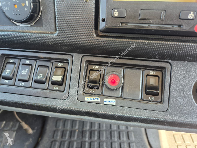 شاحنة Renault D 7.5 180 / AUTOMAT / FASSI F32 /...