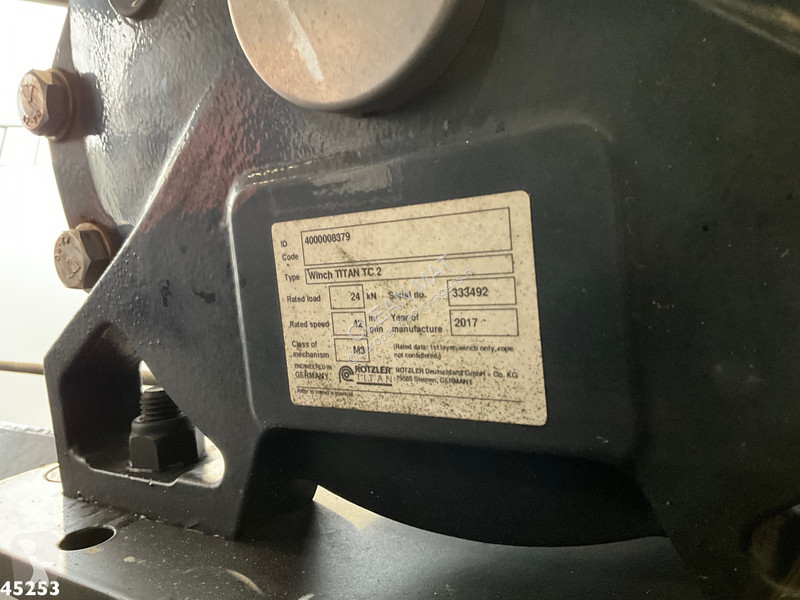 شاحنة Mercedes 3253 8x4 Hiab 105 Tonmeter...