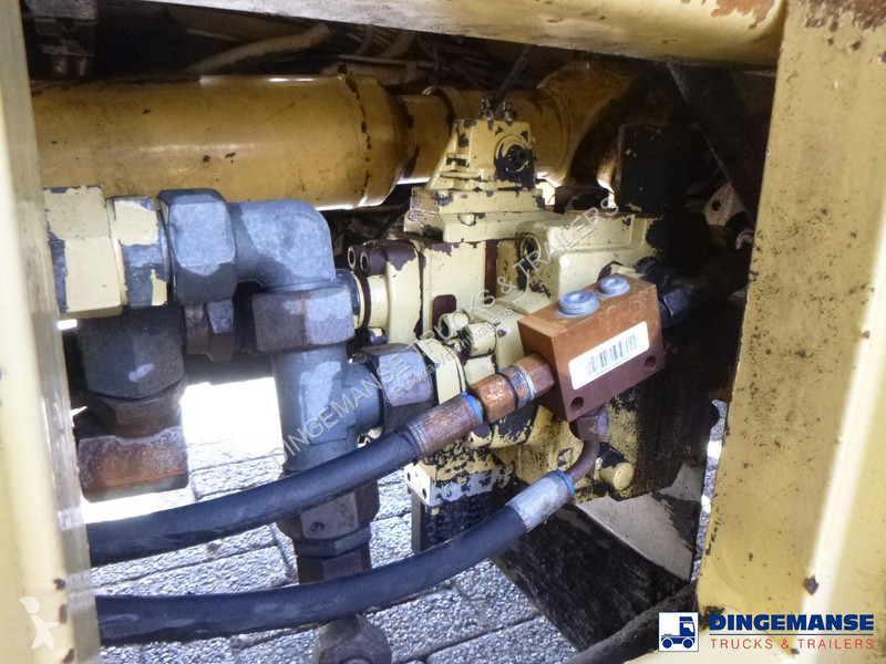 شاحنة Renault D 26 Wide 6x2 vacuum tank 11 m3
