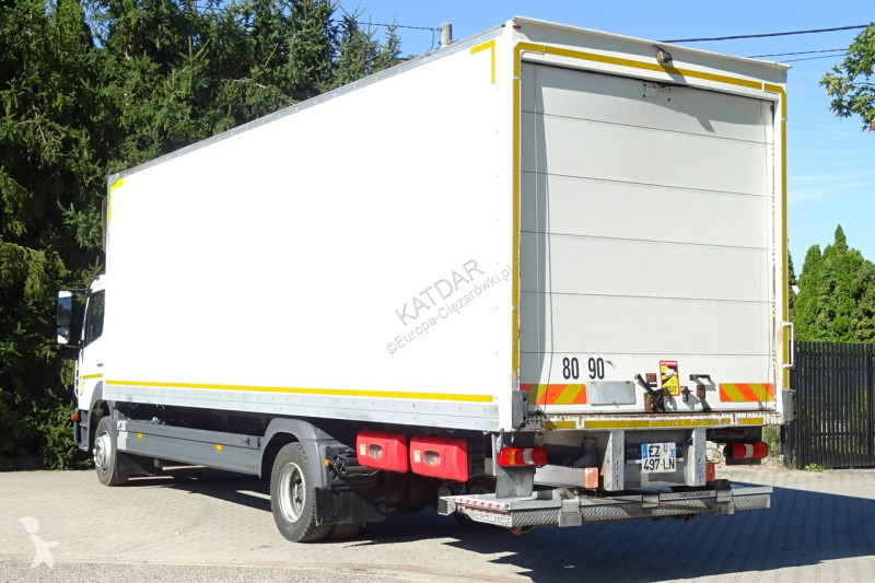 Камион Mercedes 1218 Euro 6 kontener 20pal...