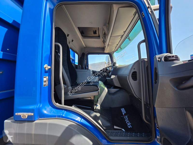 شاحنة Mercedes 1230