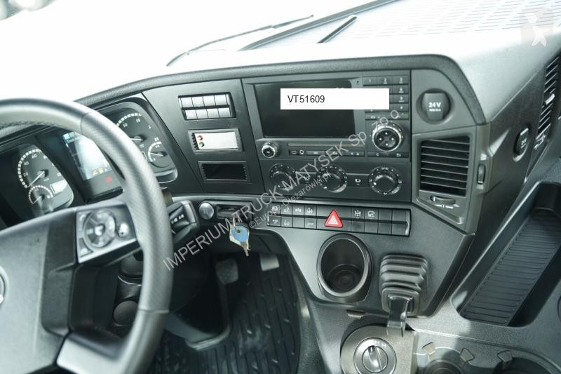 شاحنة Mercedes PK 22 002 EH