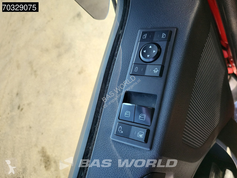 شاحنة Mercedes 2533 6X2 LOW Mileage! Lifting...