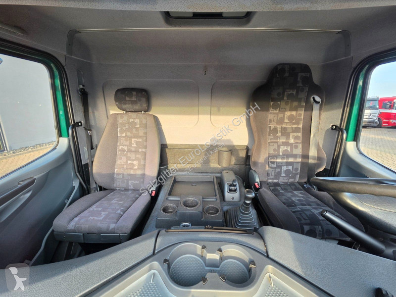 شاحنة Mercedes 1229